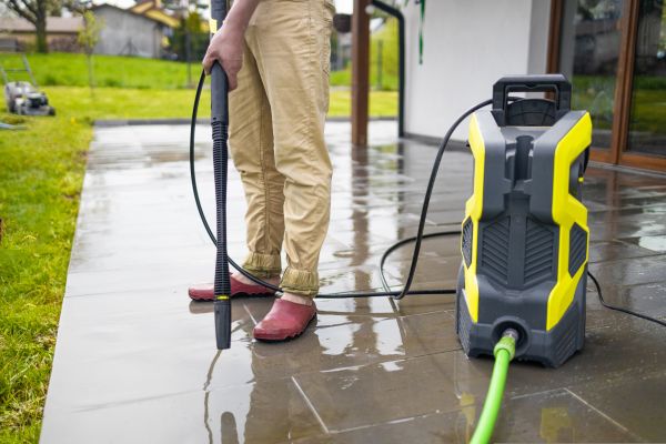 Cost of Porch Pressure Washing in Petaluma