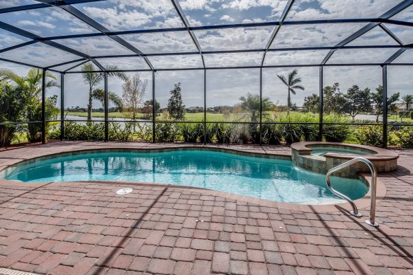 Cost of Pool Enclosure Cleaning in Petaluma