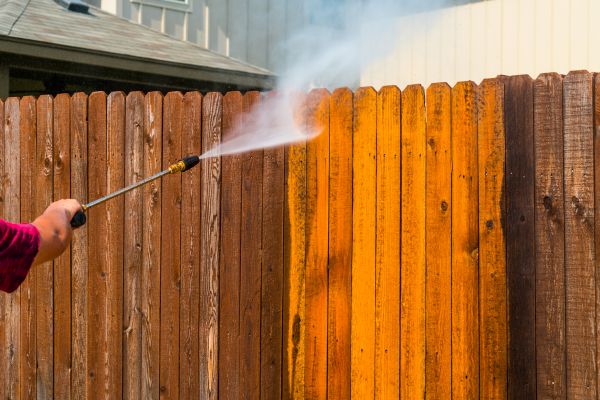 Cost of Fence Pressure Cleaning in Petaluma