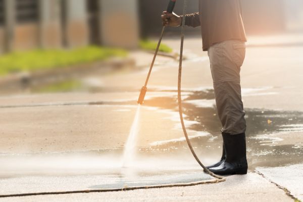 Cost of Residential Concrete Cleaning in Petaluma