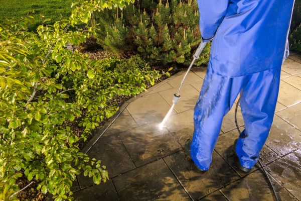 Cost of Hardscape Cleaning in Petaluma