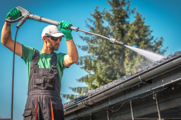 Cost of Gutter Washing in Petaluma
