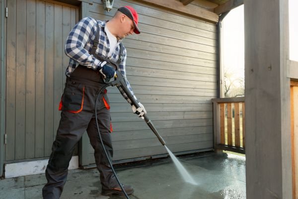 Cost of Porch Power Washing in Petaluma