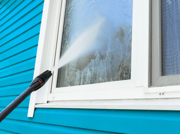Cost of Residential Pressure Cleaning in Petaluma