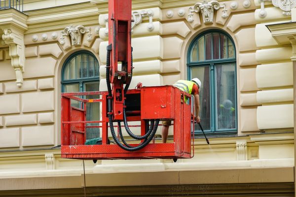 Cost of Building Power Washing in Petaluma