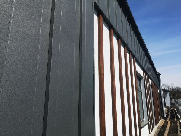 Cost of Aluminum Siding Power Washing in Petaluma