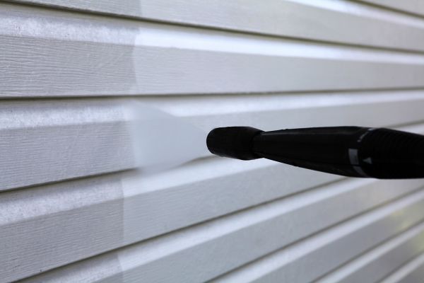 Cost of Condo Siding Power Washing in Petaluma