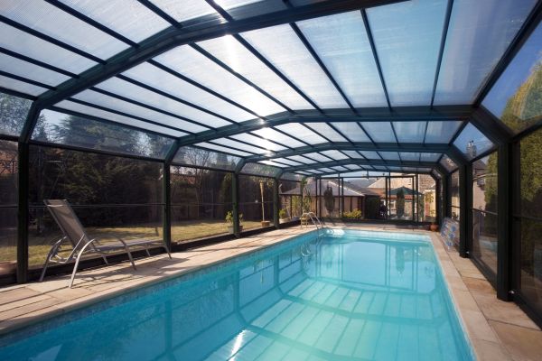 Cost of Pool Enclosure Washing in Petaluma