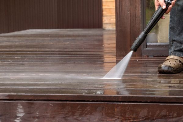 Cost of Balcony Pressure Washing in Petaluma
