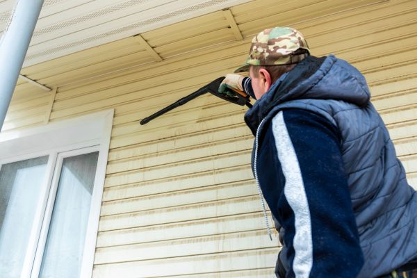 Cost of Vinyl Siding Pressure Cleaning in Petaluma