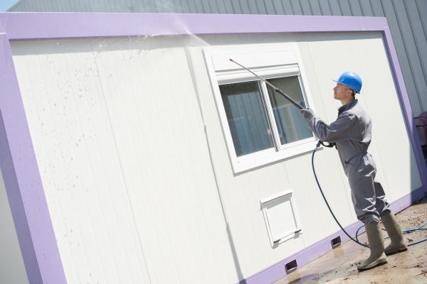 Cost of Apartment Pressure Washing in Petaluma