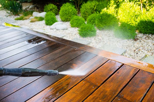Cost of Deck Cleaning in Petaluma